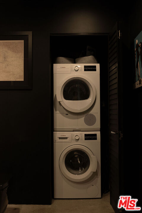 315 E 8th St Unit: 1105