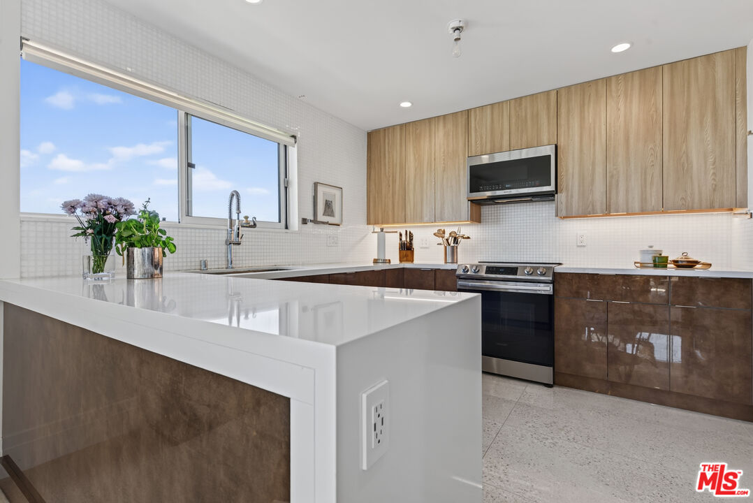 32646 Coastsite Dr Unit: 202