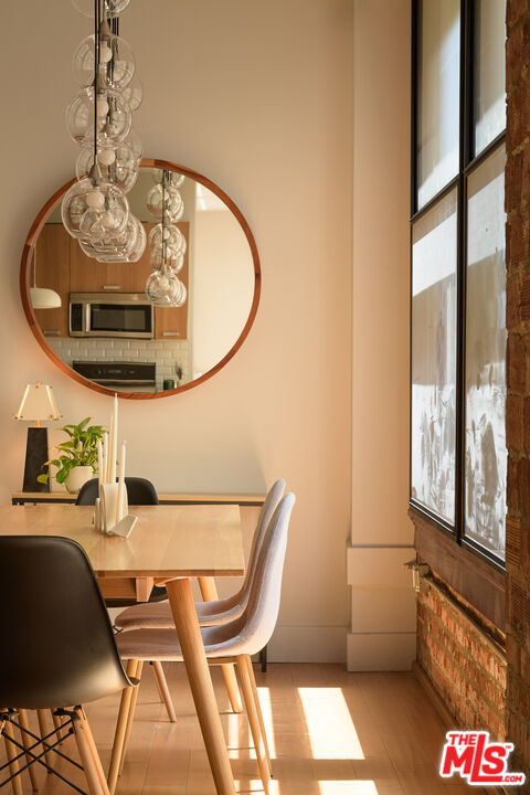 460 S Spring St Unit: 810