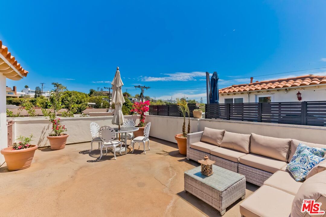 2922 Montana Ave Unit: D