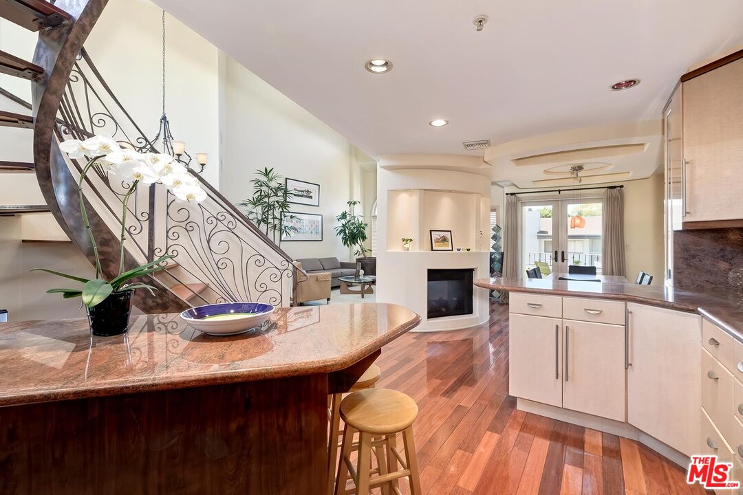 2922 Montana Ave Unit: D