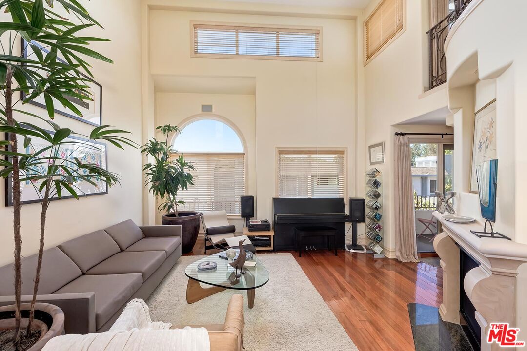 2922 Montana Ave Unit: D