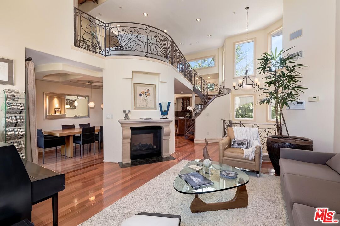 2922 Montana Ave Unit: D