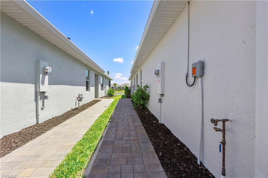 17639 Wild Iris LN