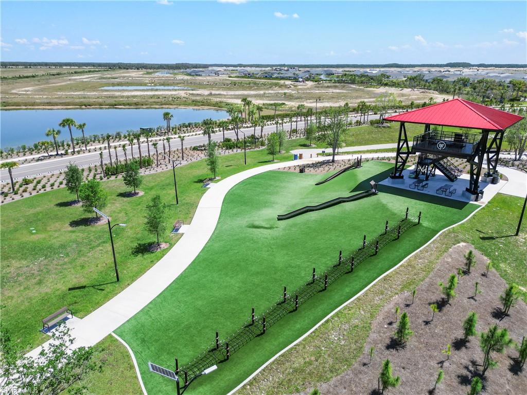 17911 Shade Tree LOOP