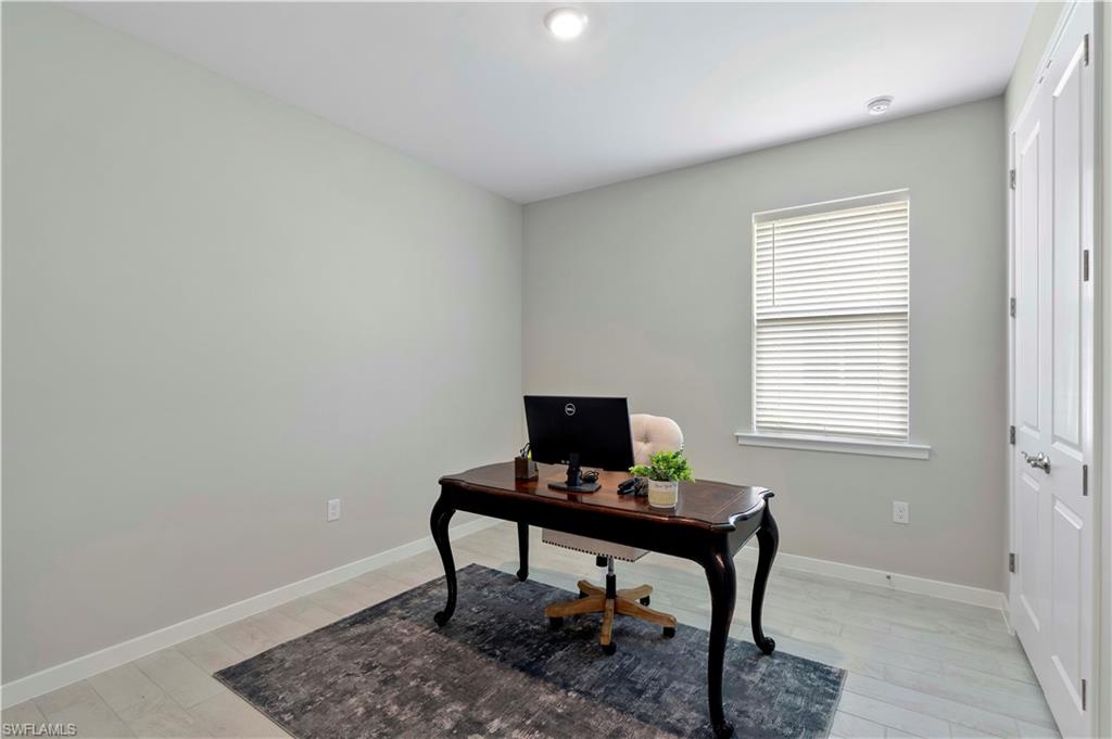 17911 Shade Tree LOOP