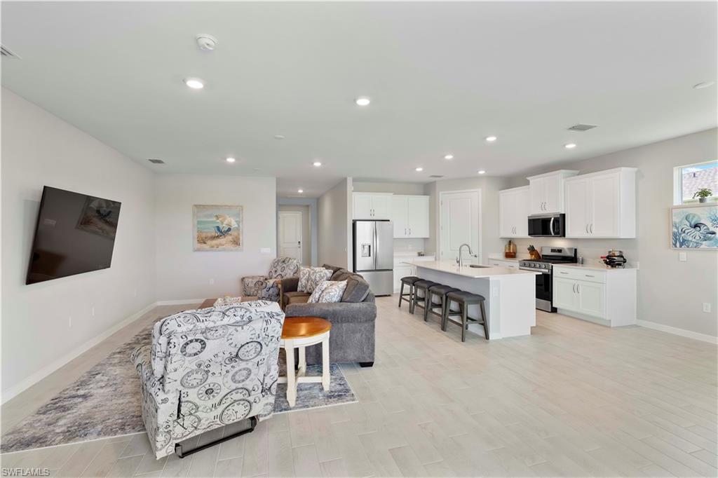 17911 Shade Tree LOOP