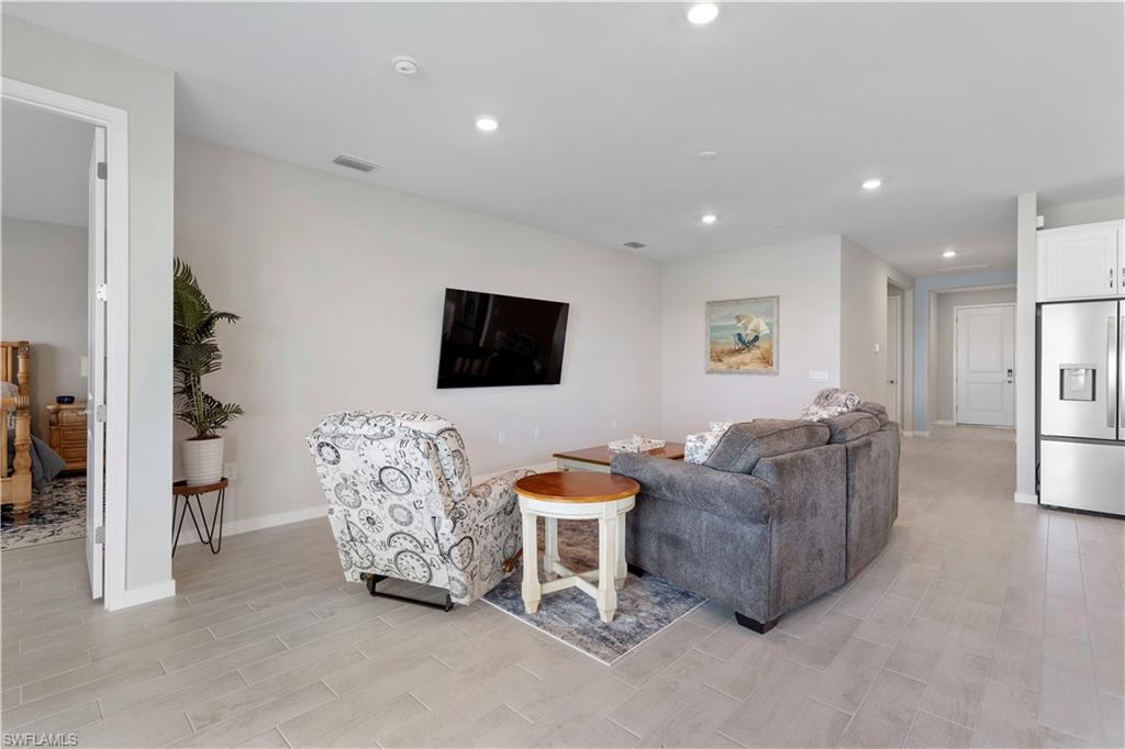 17911 Shade Tree LOOP