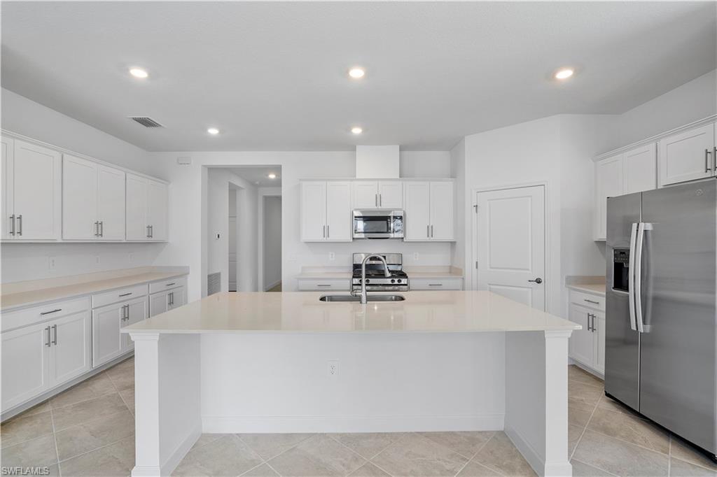 15078 White Pearl RD