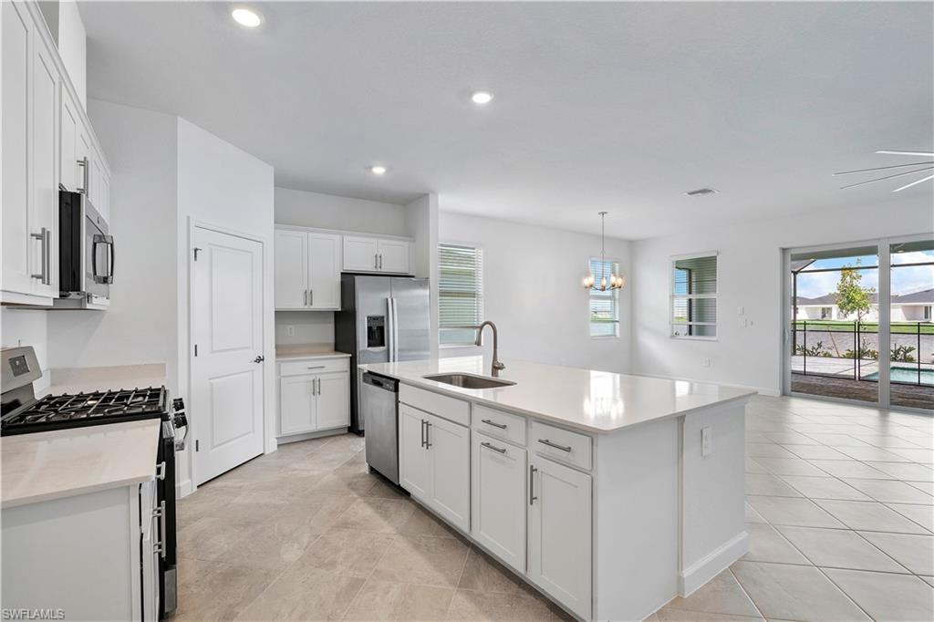 15078 White Pearl RD