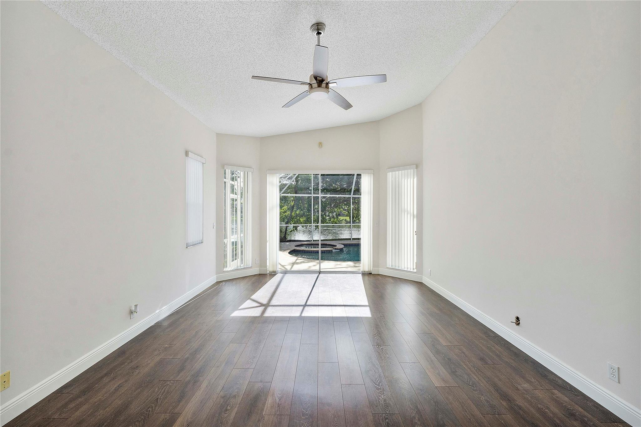 10742 NW 49th Mnr