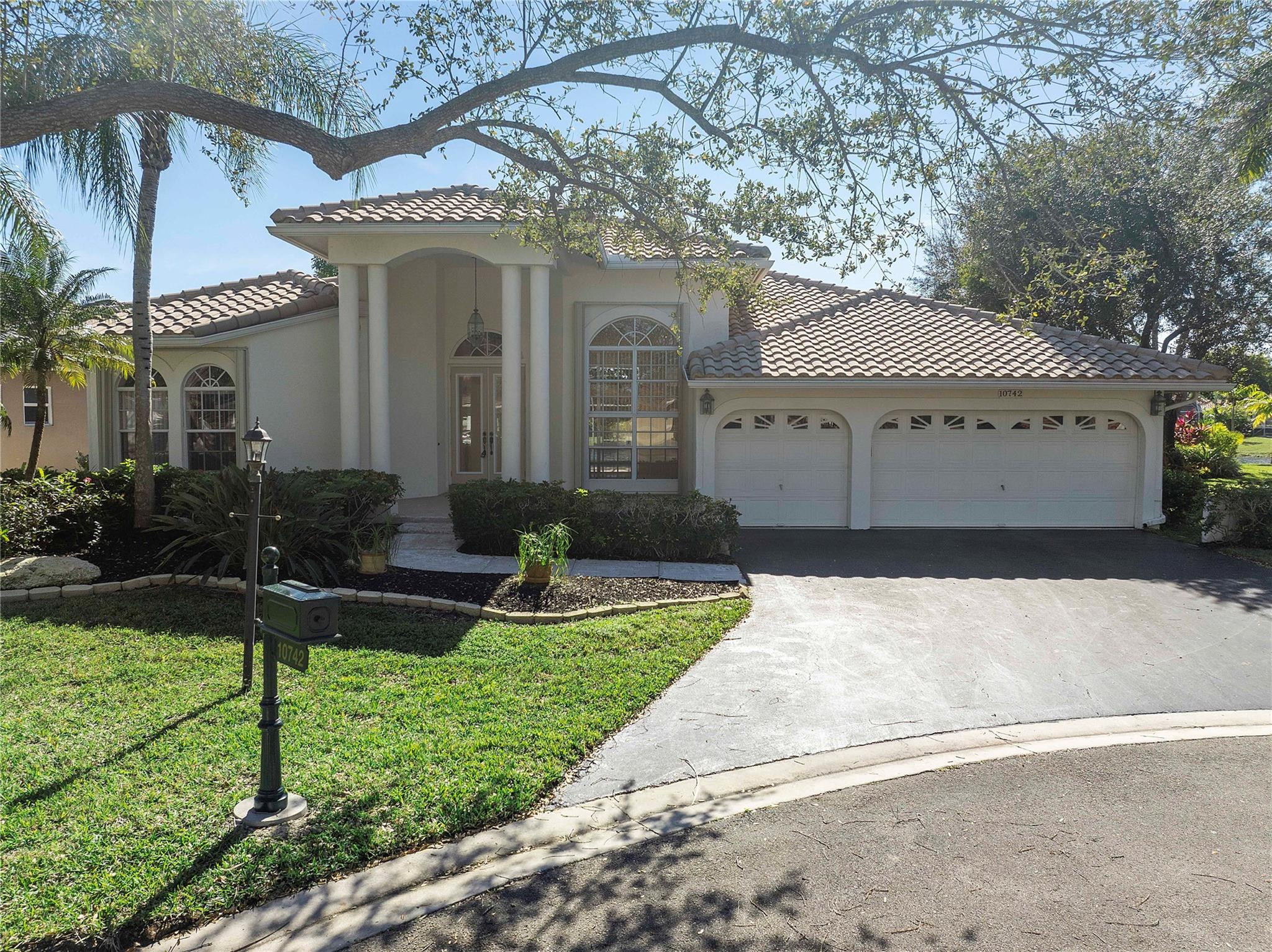 10742 NW 49th Mnr