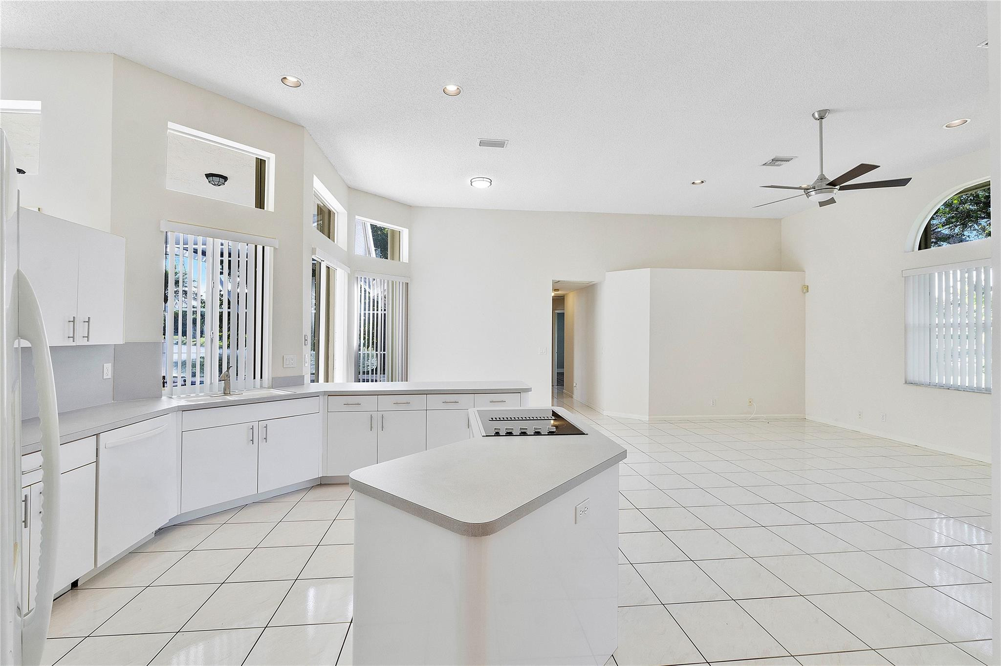 10742 NW 49th Mnr