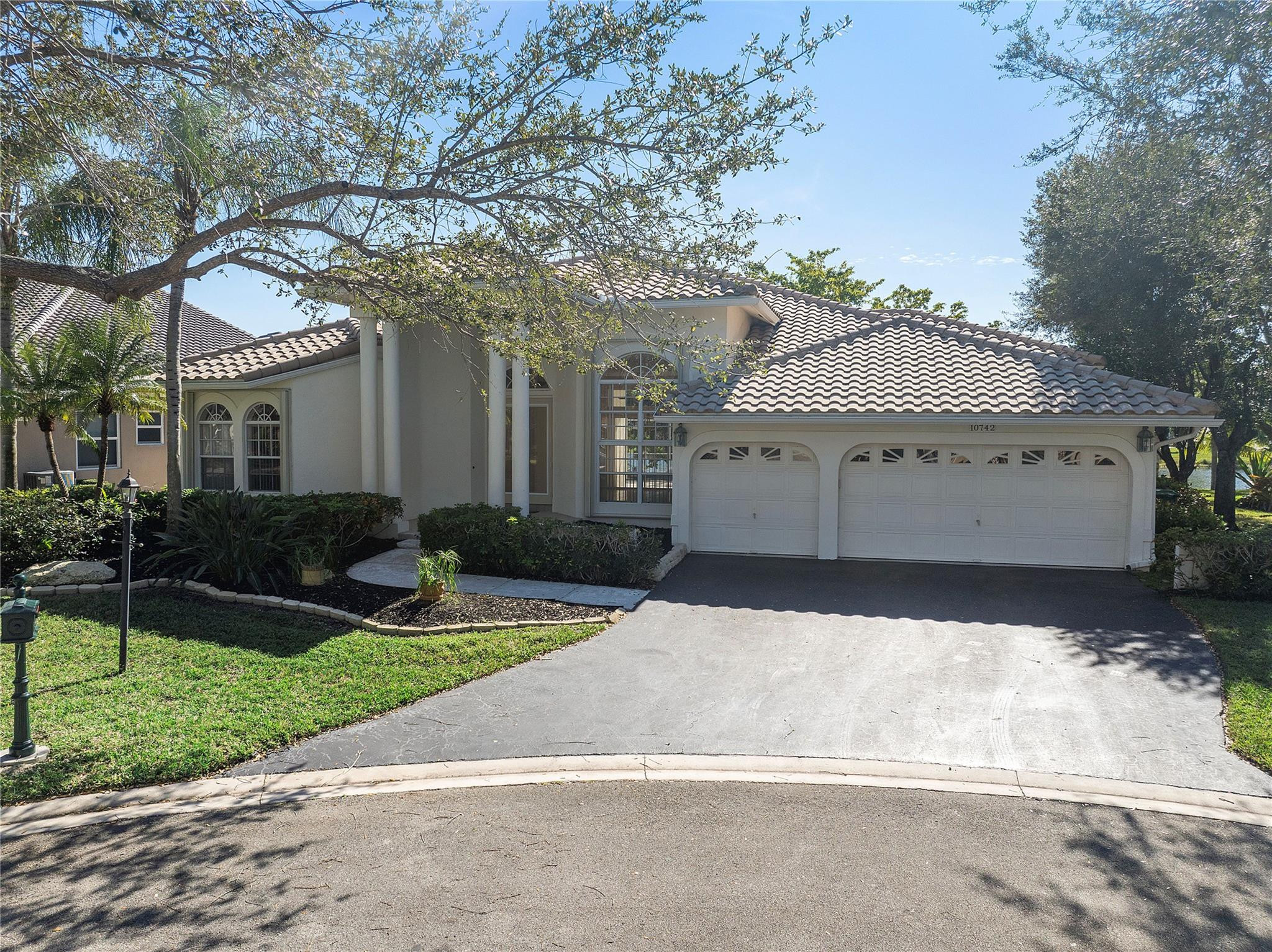 10742 NW 49th Mnr