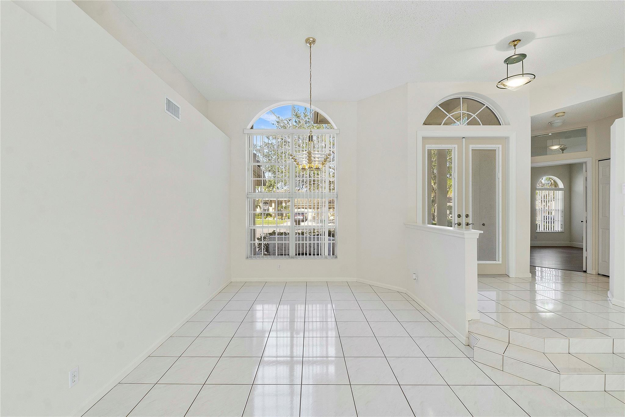 10742 NW 49th Mnr