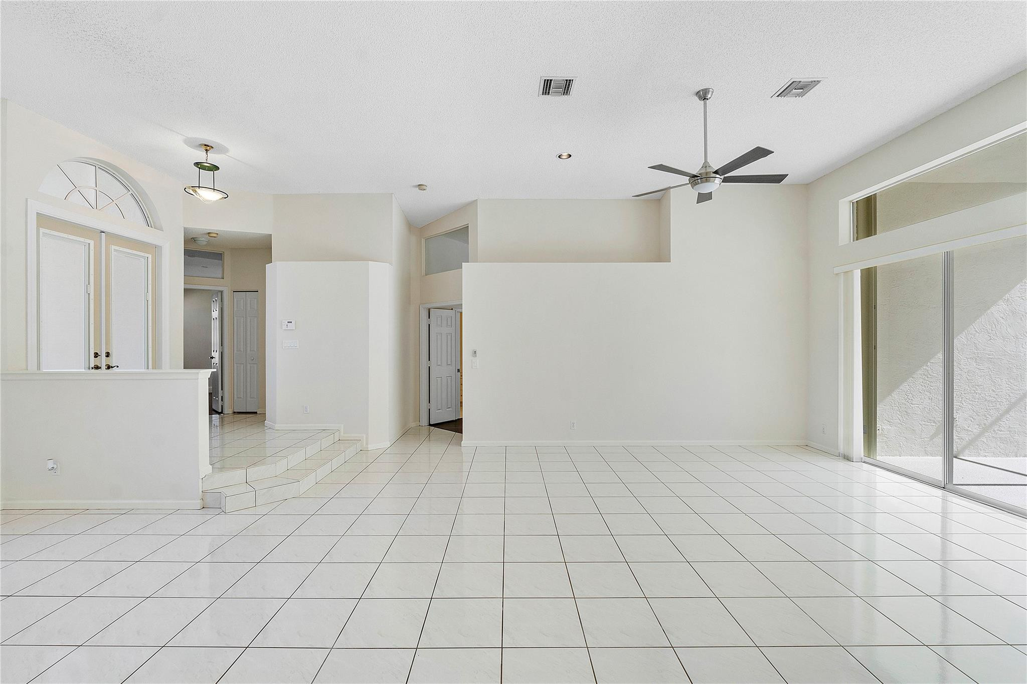 10742 NW 49th Mnr