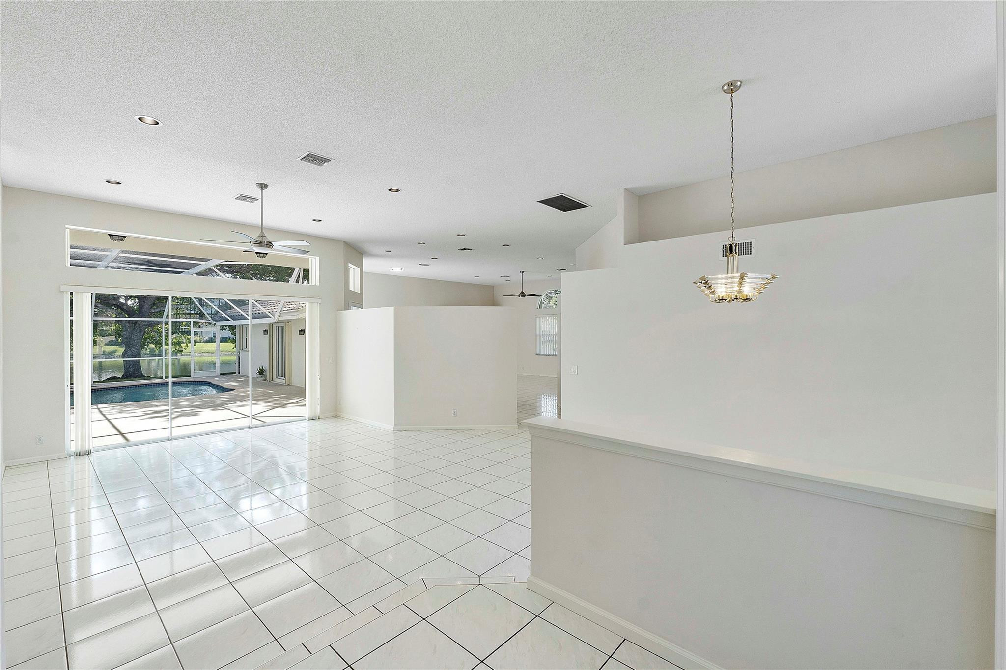 10742 NW 49th Mnr