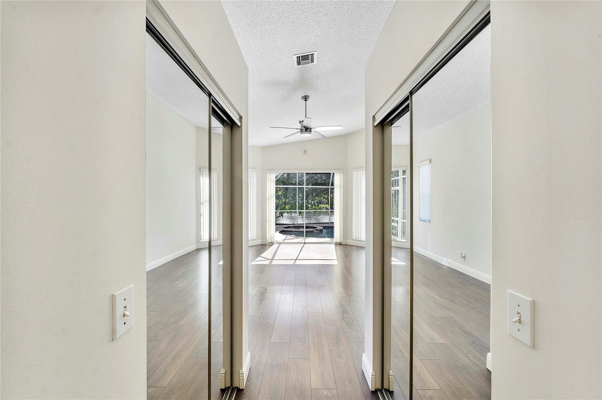10742 NW 49th Mnr