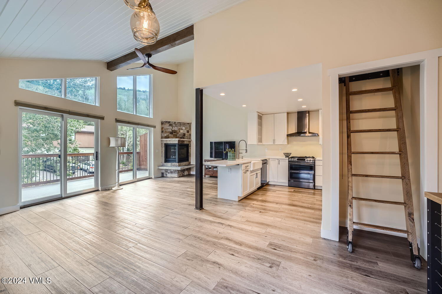 221 stone creek Drive, 2