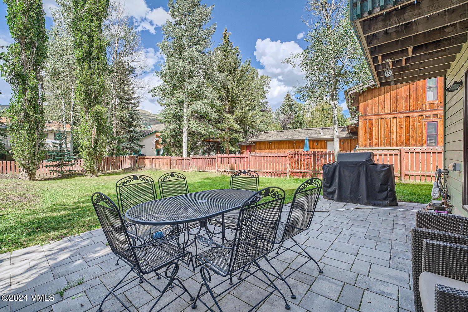 221 stone creek Drive, 2