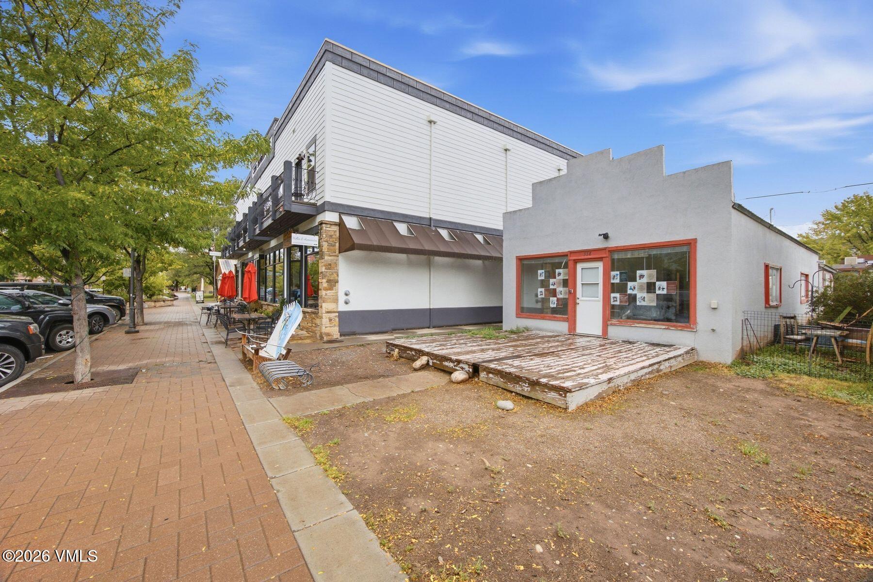 338 Broadway Street