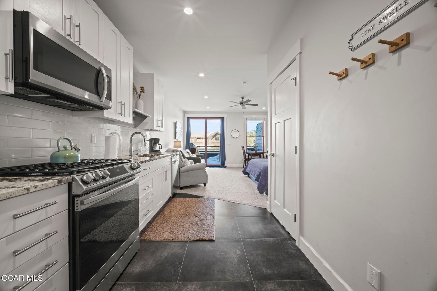 828 Grand Avenue c201