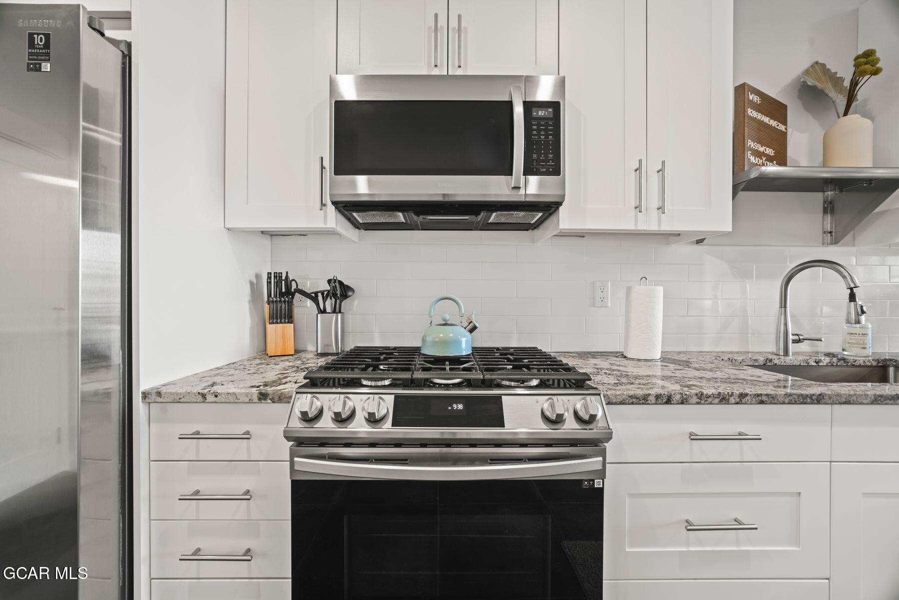 828 Grand Avenue c201