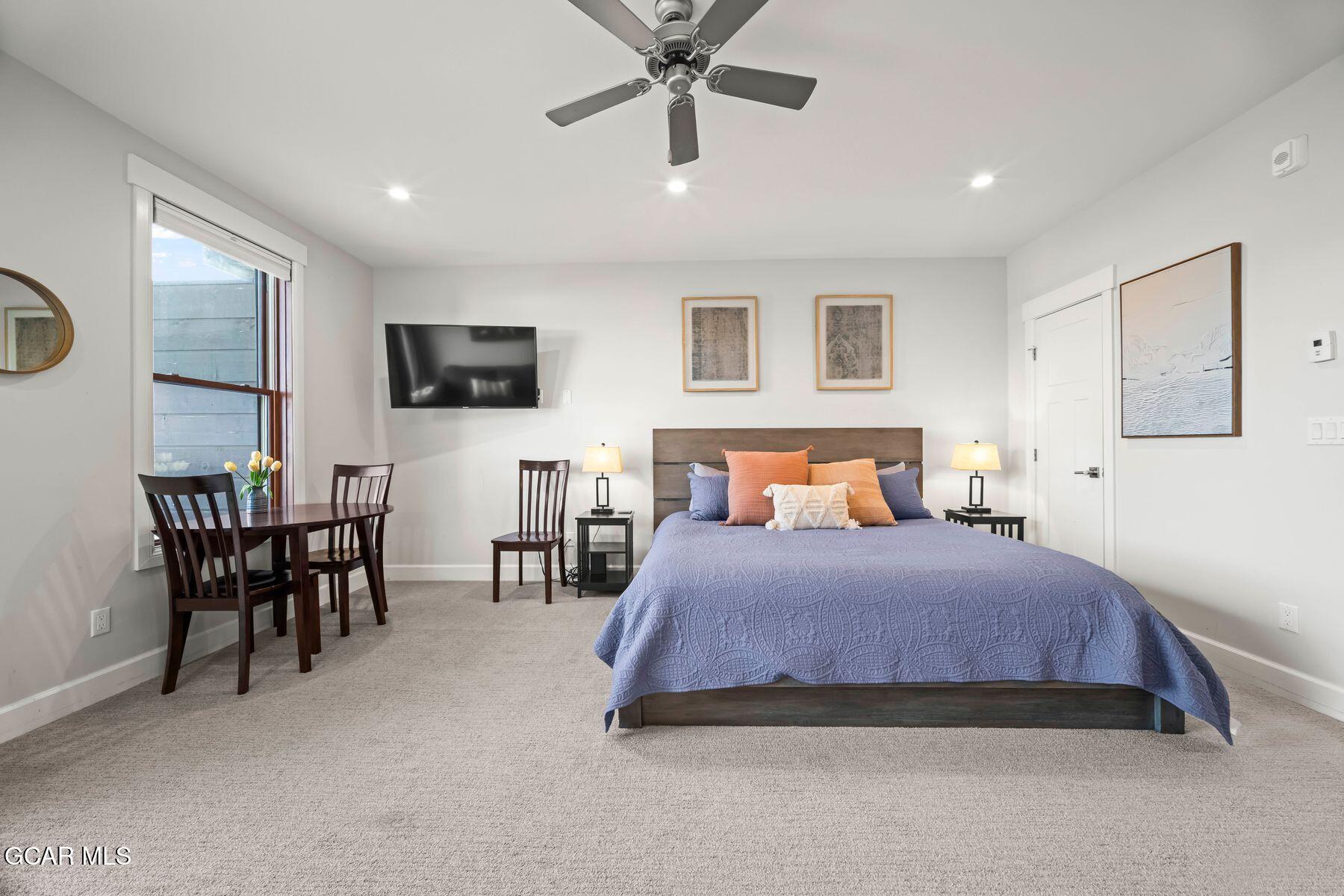 828 Grand Avenue c201