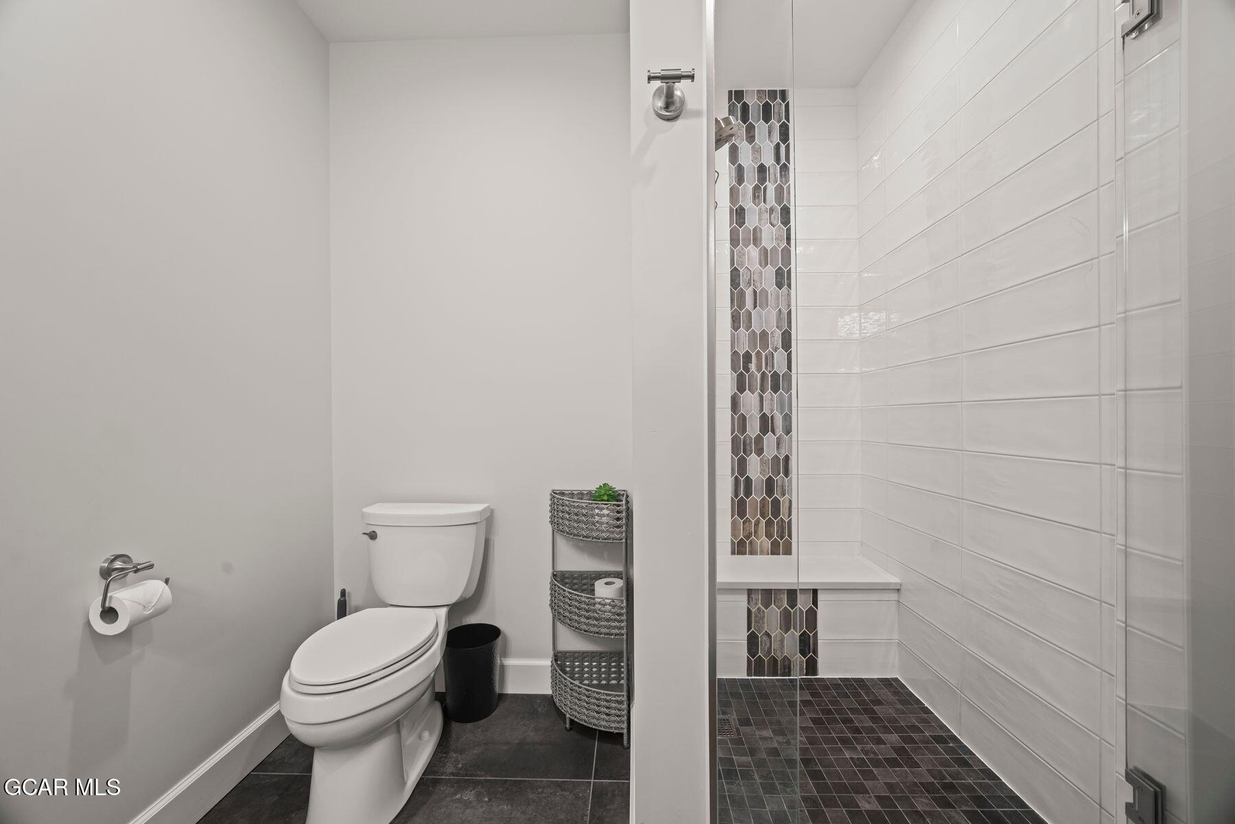 828 Grand Avenue c201