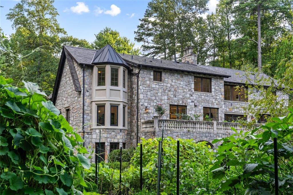 1919 RIVER FOREST Road NW