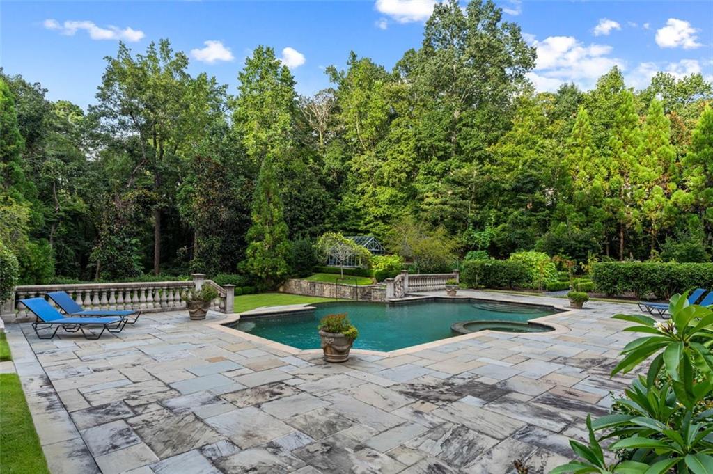 1919 RIVER FOREST Road NW
