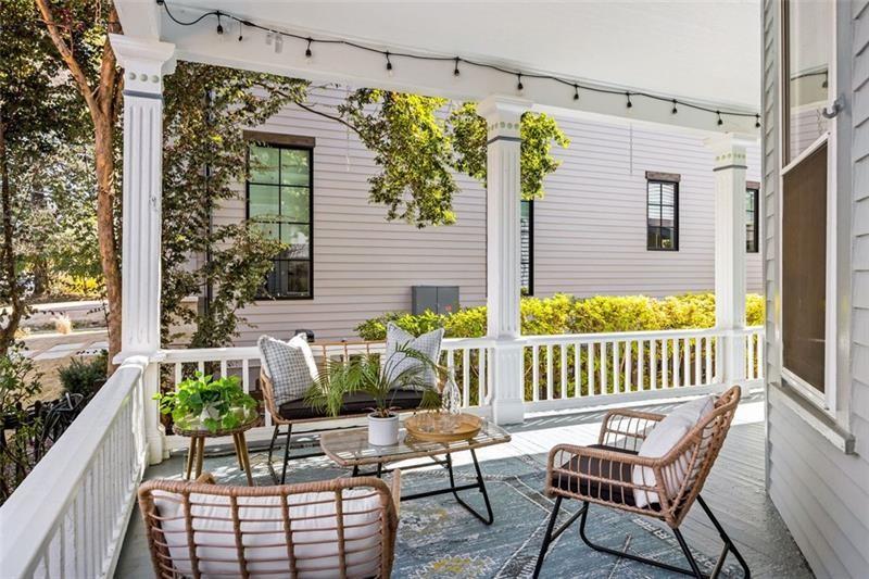 513 Saint Charles Avenue NE