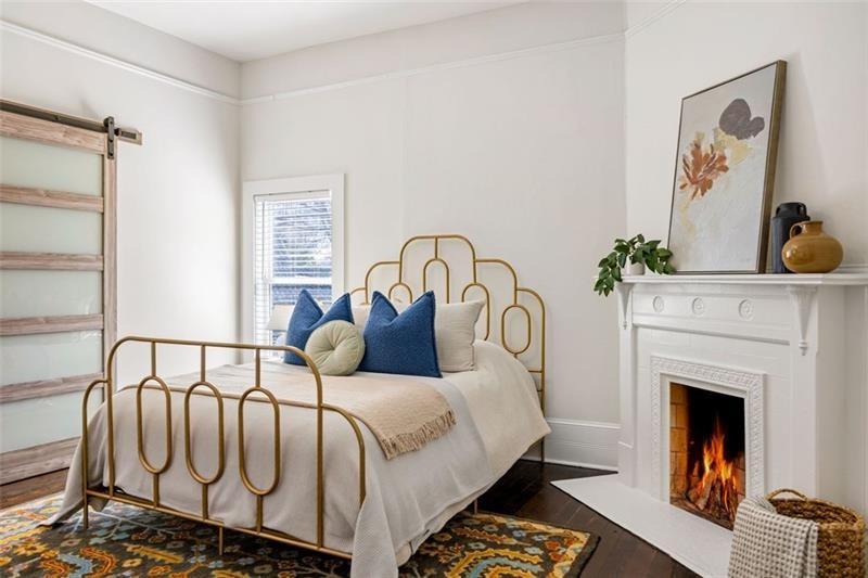 513 Saint Charles Avenue NE