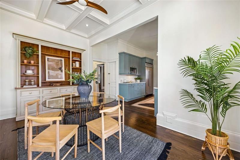 513 Saint Charles Avenue NE