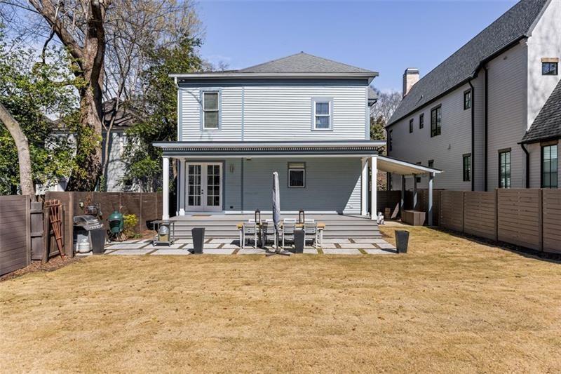 513 Saint Charles Avenue NE