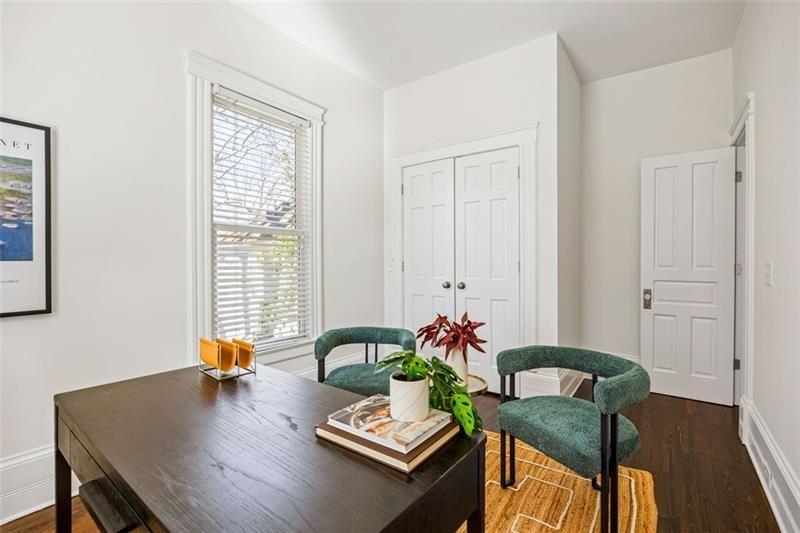 513 Saint Charles Avenue NE