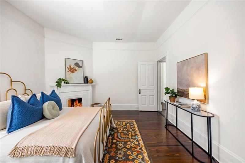 513 Saint Charles Avenue NE