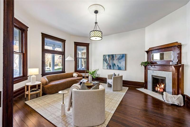 513 Saint Charles Avenue NE