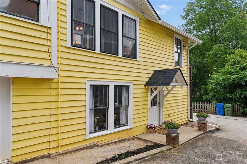 15 Branham Street NE