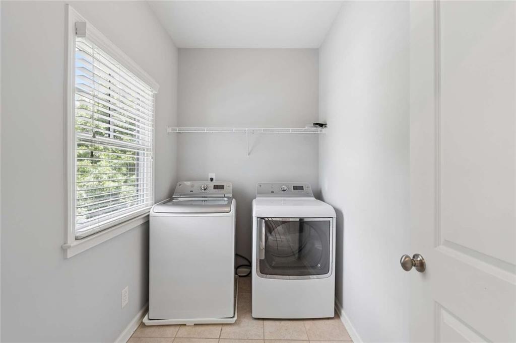 550 Glenaire Walk SE