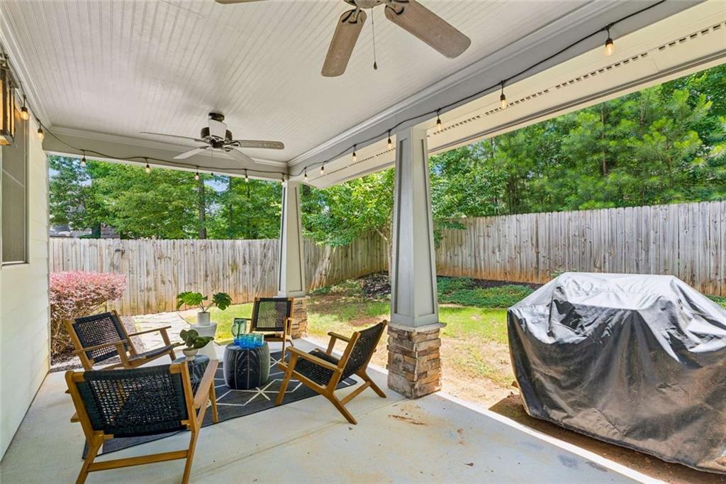 550 Glenaire Walk SE