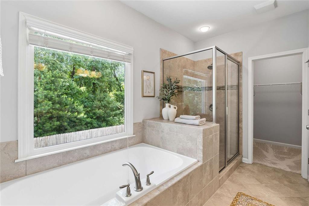 550 Glenaire Walk SE