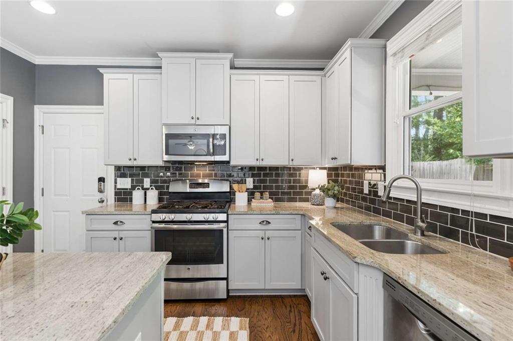 550 Glenaire Walk SE