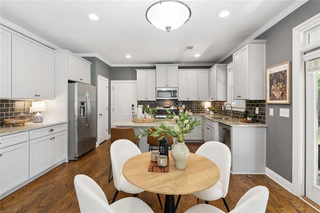550 Glenaire Walk SE