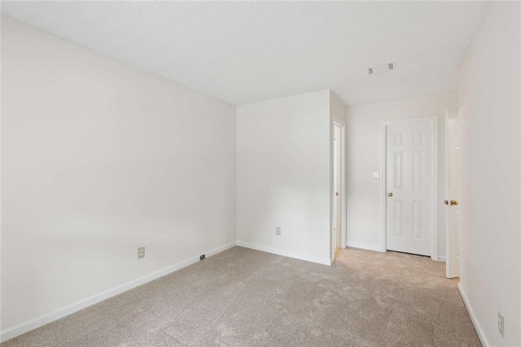 1109 Wynford Commons Commons SW