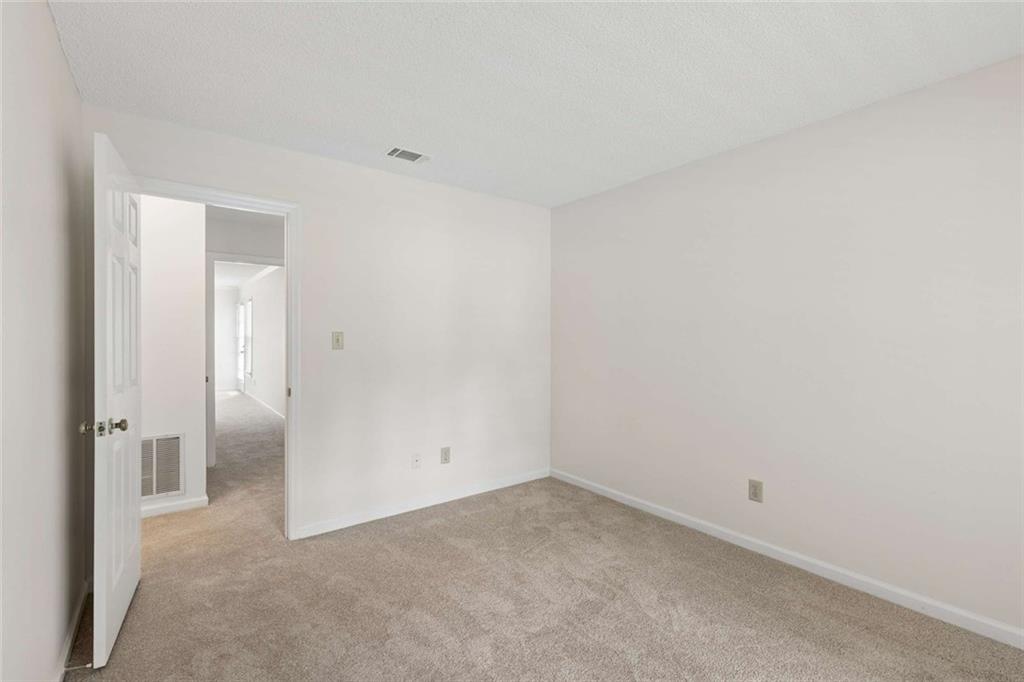 1109 Wynford Commons Commons SW