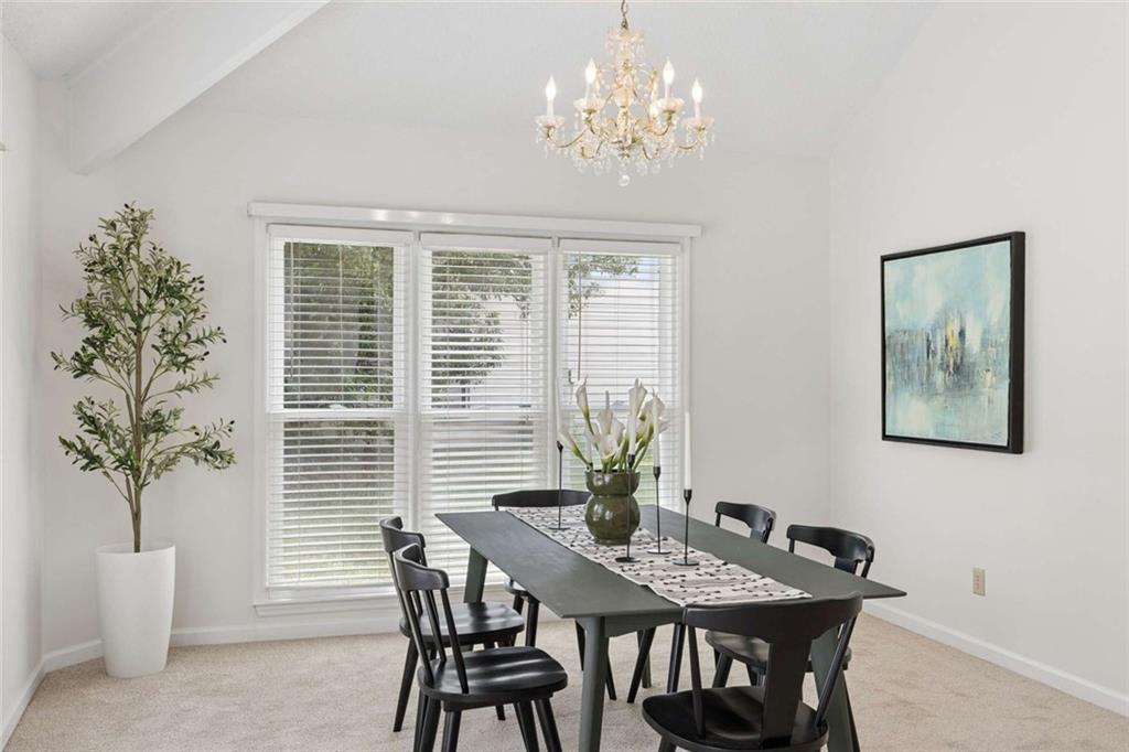 1109 Wynford Commons Commons SW