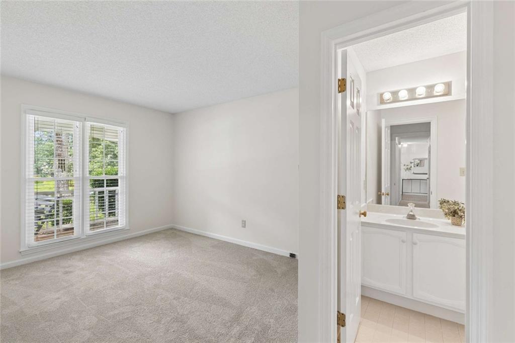 1109 Wynford Commons Commons SW