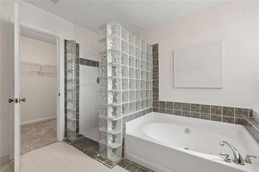 1109 Wynford Commons Commons SW