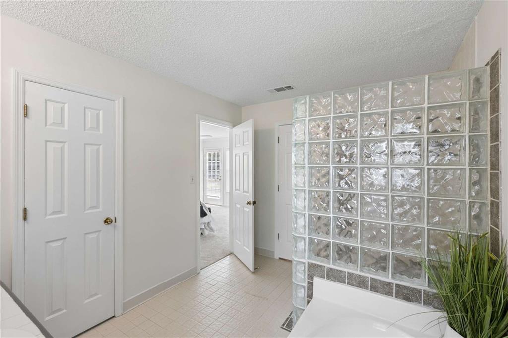 1109 Wynford Commons Commons SW